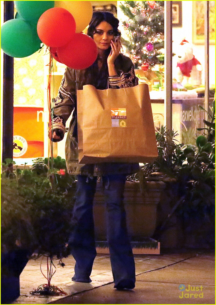 Efron hudgens christmas