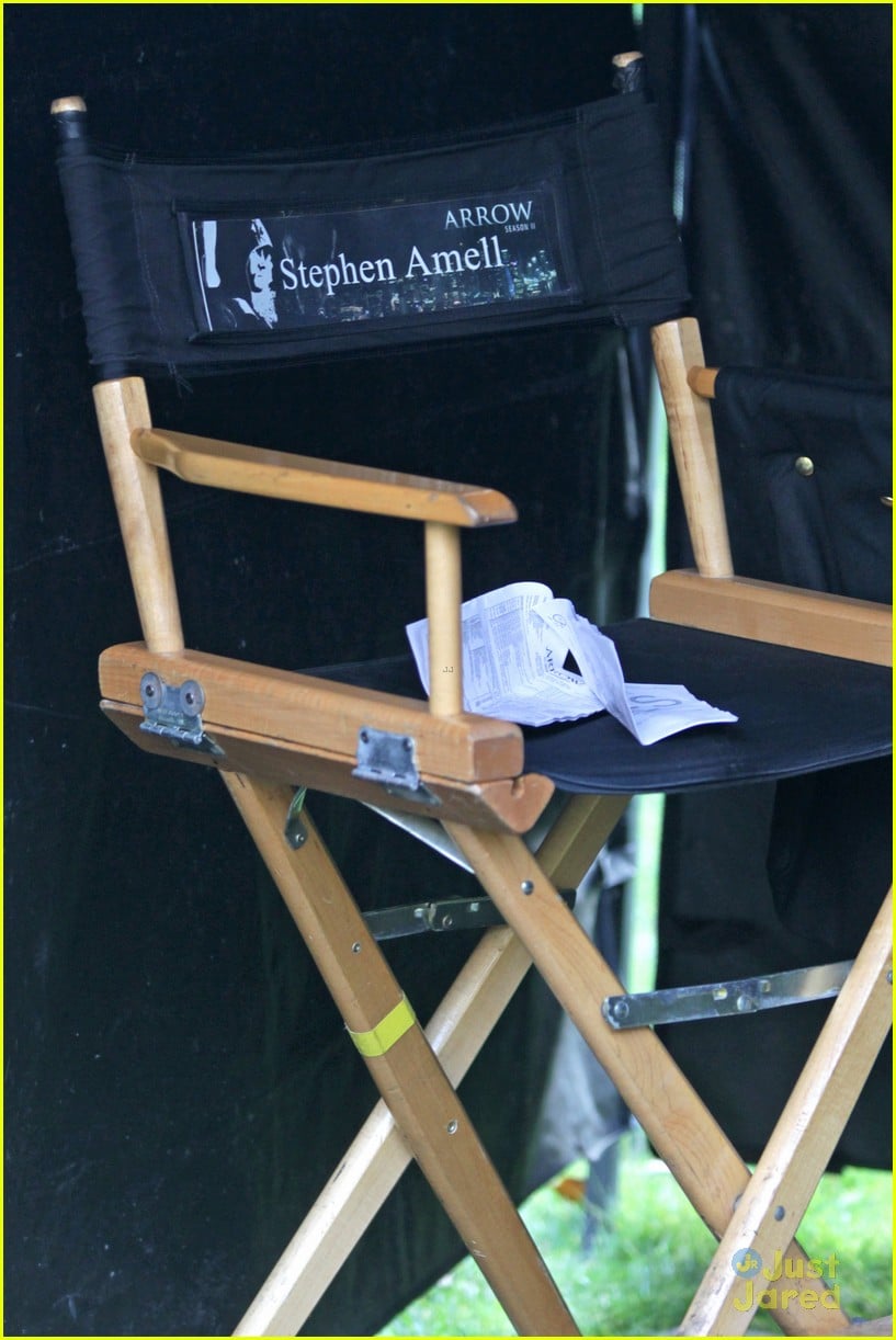 Stephen Amell Dons Wig for 'Arrow' Filming | Photo 634598 - Photo ...