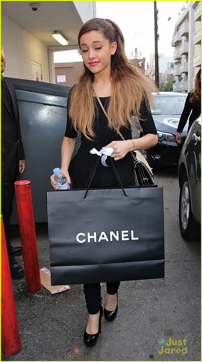 Full Sized Photo of ariana grande chanel chic shopper 15 | Ariana ...