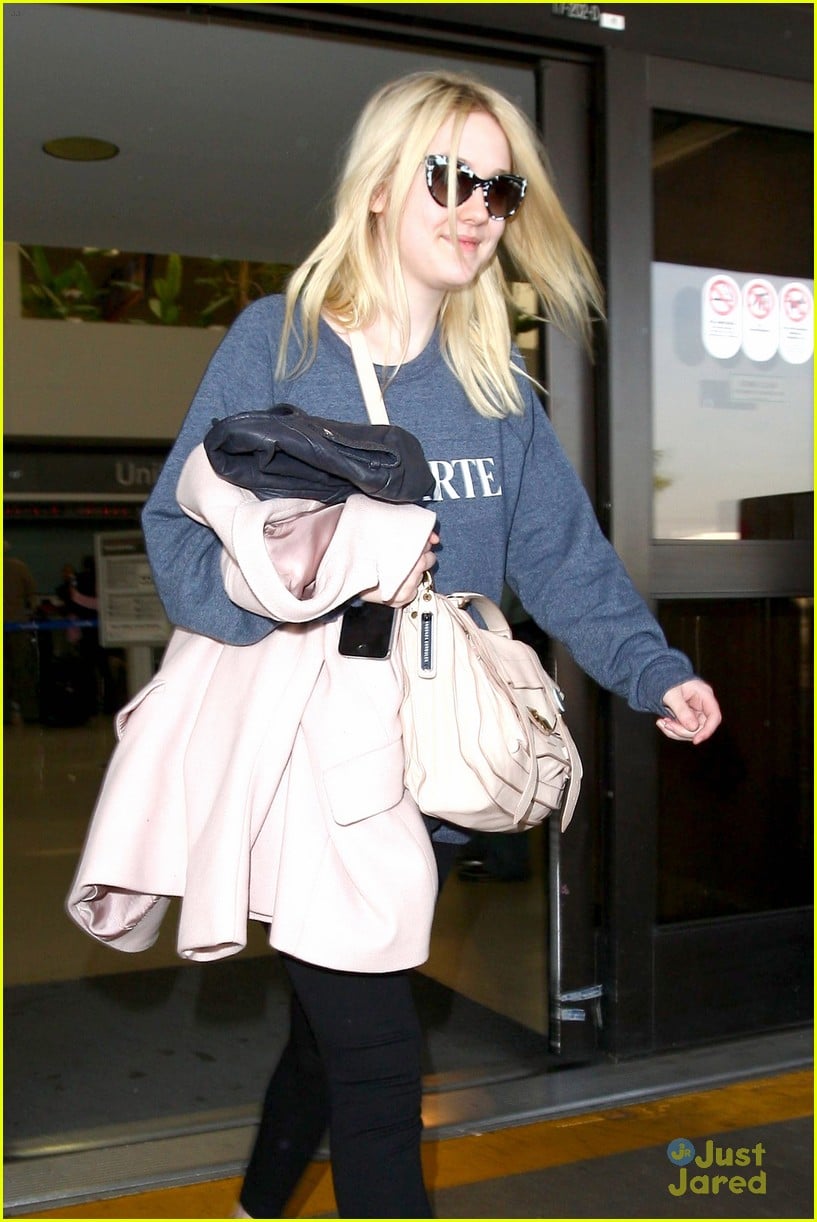 Dakota Fanning: LAX Landing After Knicks Game in NYC | Photo 639515