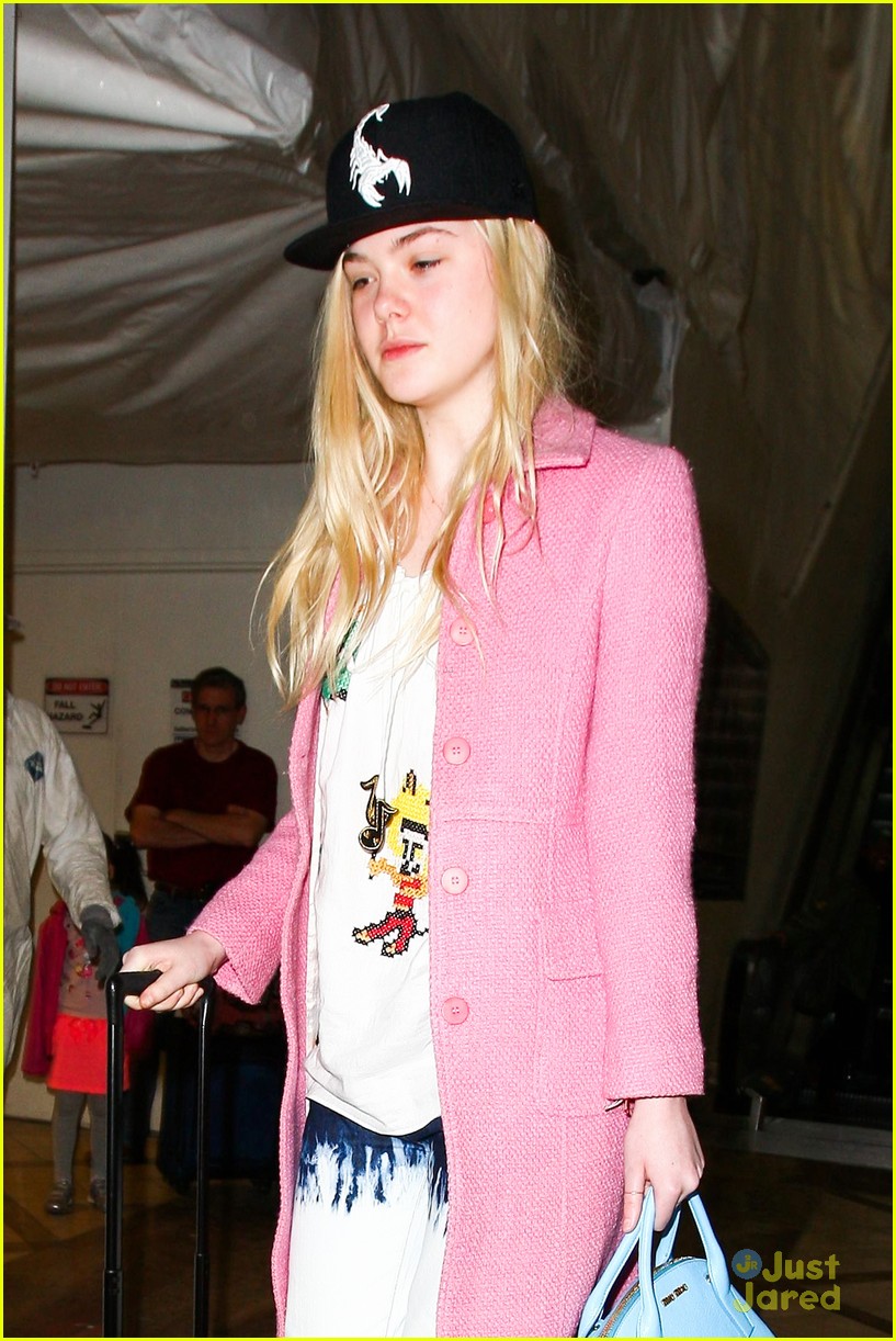 Elle Fanning: Back in LA After Sundance Weekend | Photo 636759 - Photo