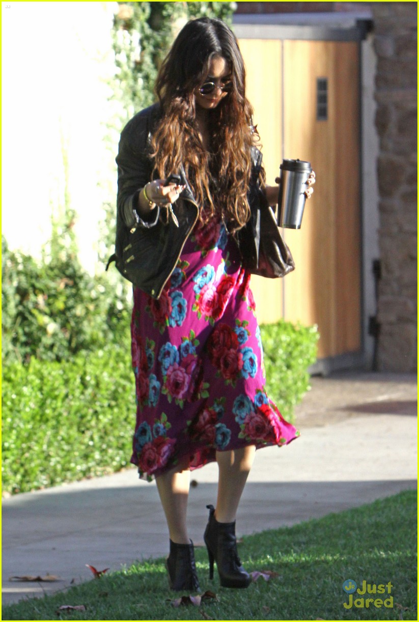 Vanessa Hudgens Stops By Ashley Tisdale's Home | Photo 638443 - Photo ...