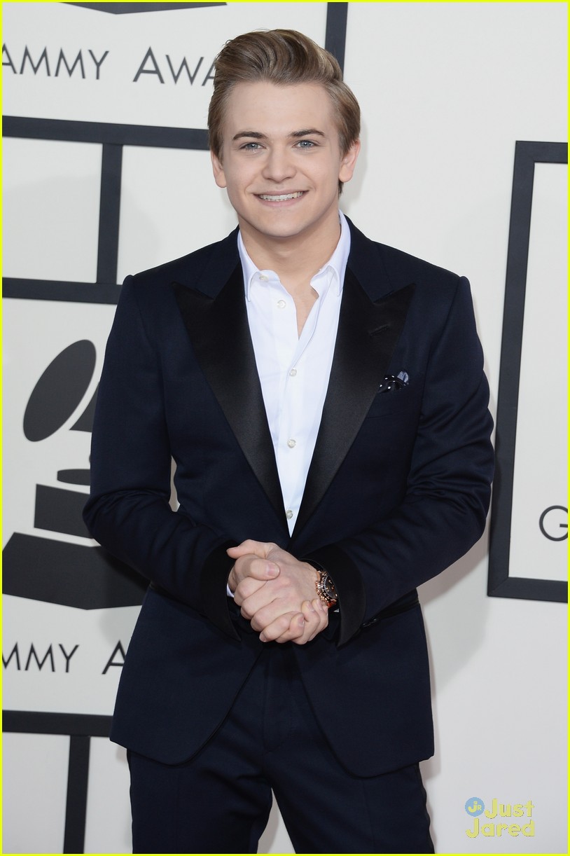 Hunter Hayes Debuting 'Invisible' During the Grammys 2014 | Photo ...