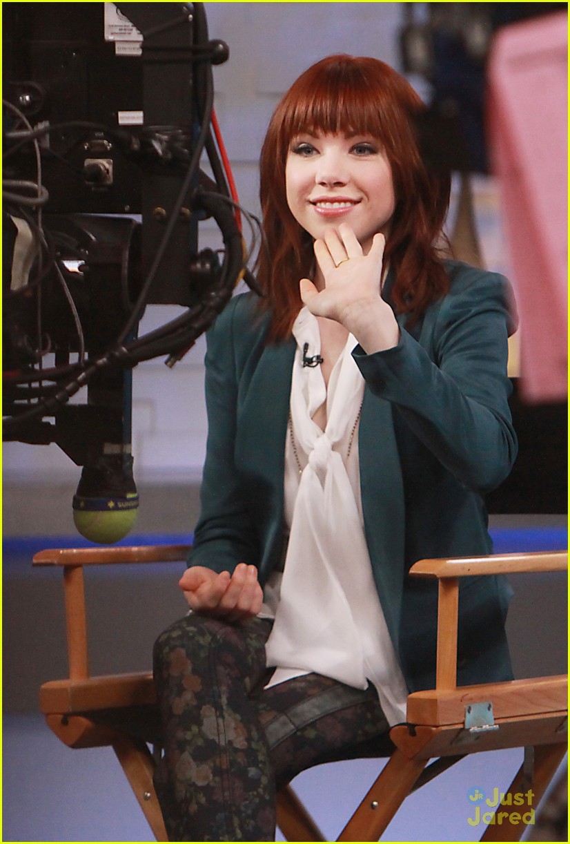 Full Sized Photo of carly rae jepsen gma cinderella 06 | Carly Rae