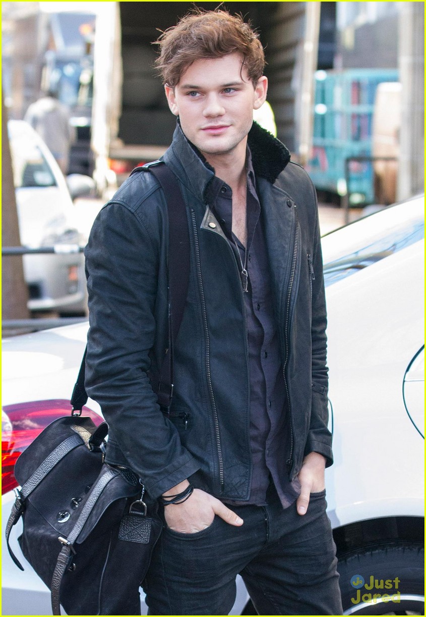 Jeremy Irvine Promotes 'The Railway Man' in London | Photo 631950 ...