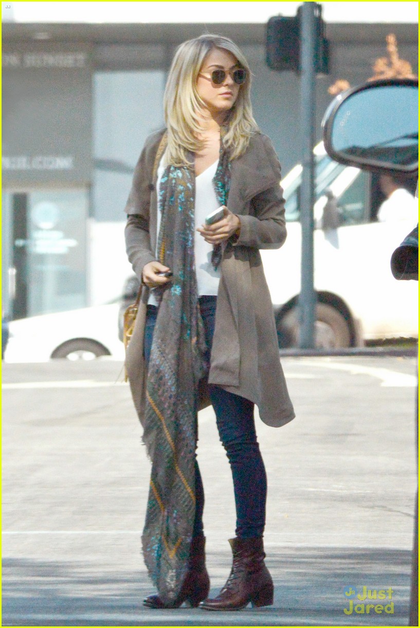 Julianne Hough: Girls Lunch in Beverly Hills! | Photo 637374 - Photo