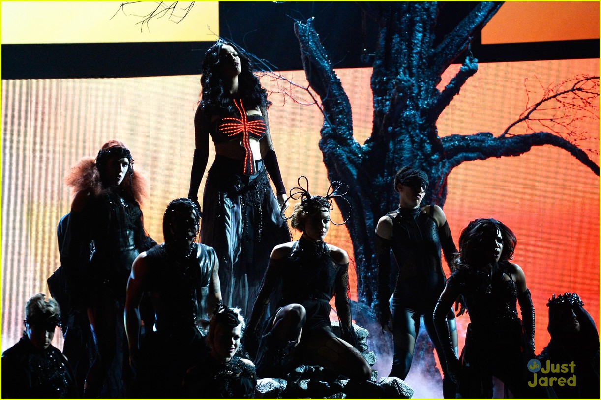 Katy Perry: 'Dark Horse' at the Grammys - Watch Now! | Photo 638885 ...