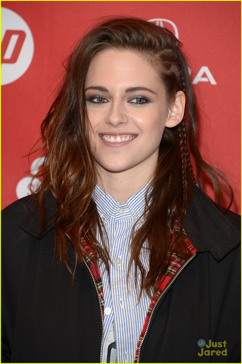 Full Sized Photo of kristen stewart camp xray premiere sundance 11