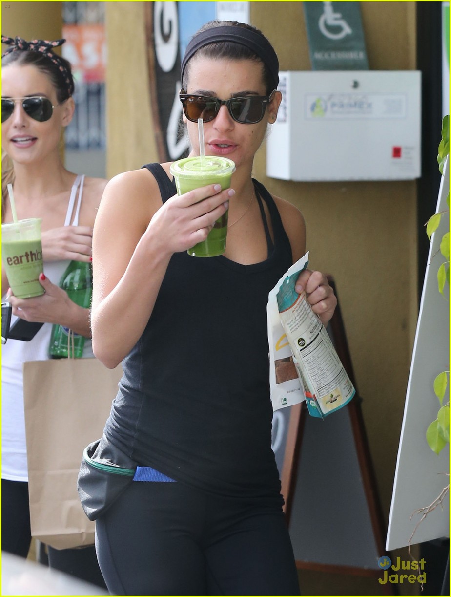Lea Michele: EarthBar Stop After Weekend Workout | Photo 635966 - Photo