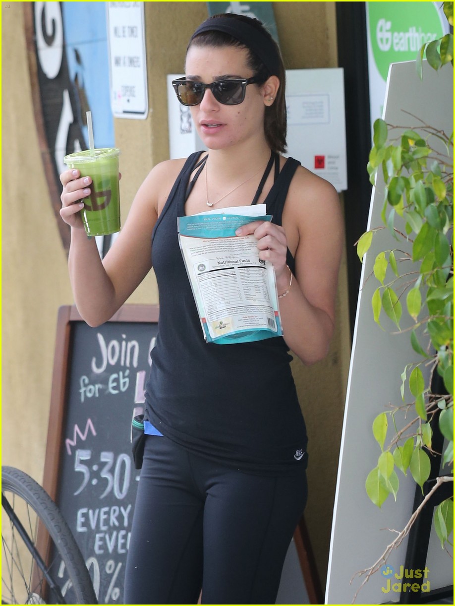 Lea Michele Earthbar Stop After Weekend Workout Photo 635968 Photo