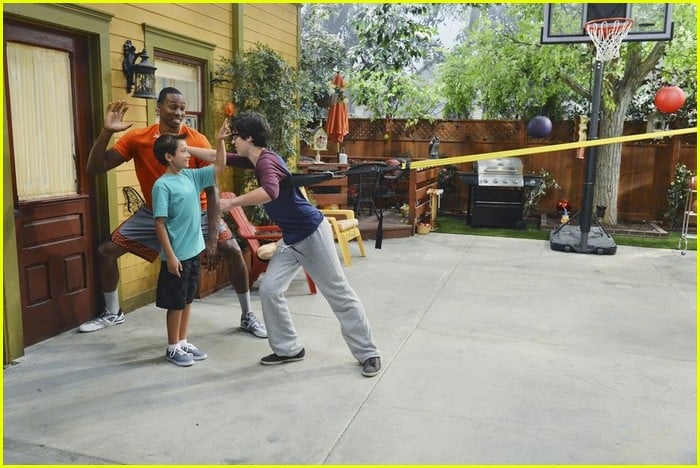 Dove Cameron: Dwight Howard Guest Stars on 'Liv and Maddie'! | Photo