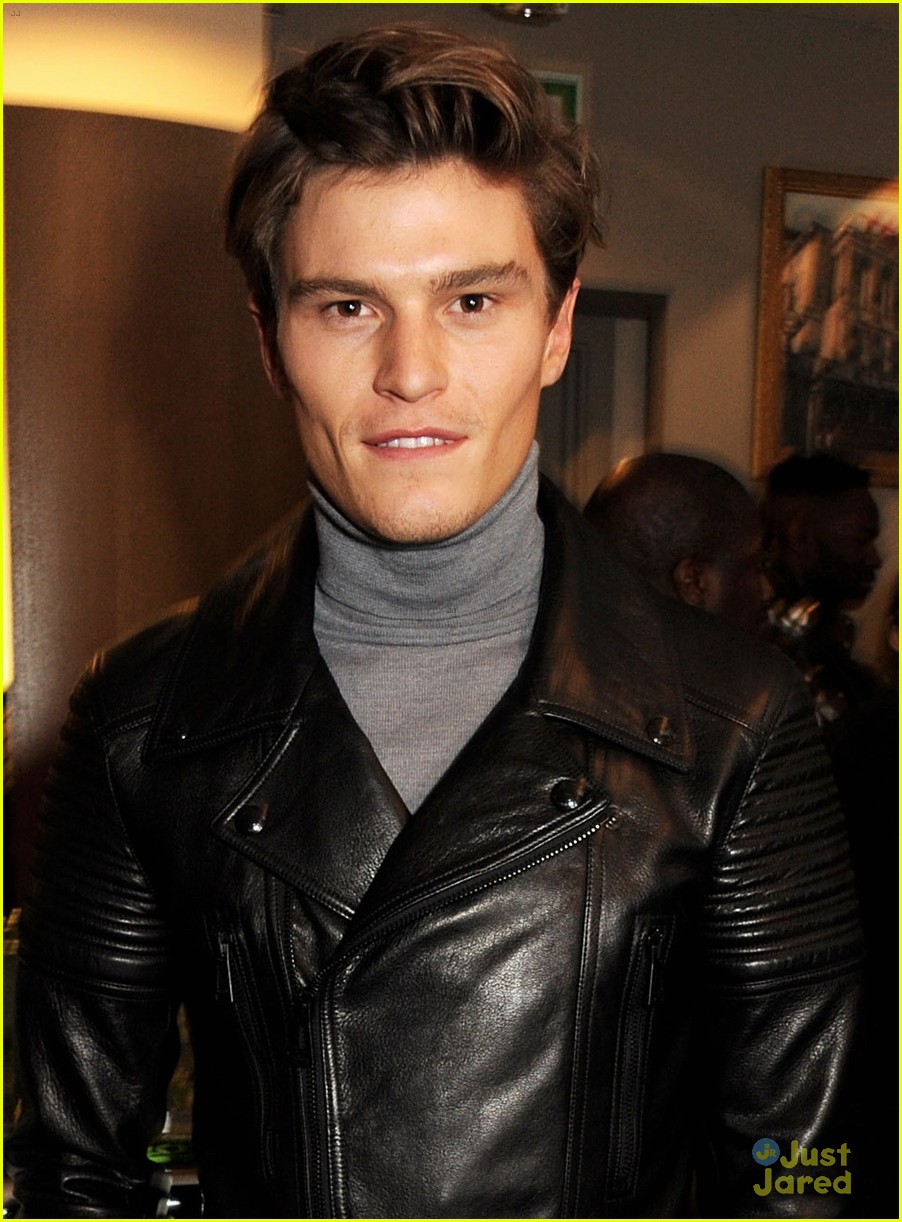 Oliver Cheshire: 'GQ' Style Party in London | Photo 631874 - Photo ...