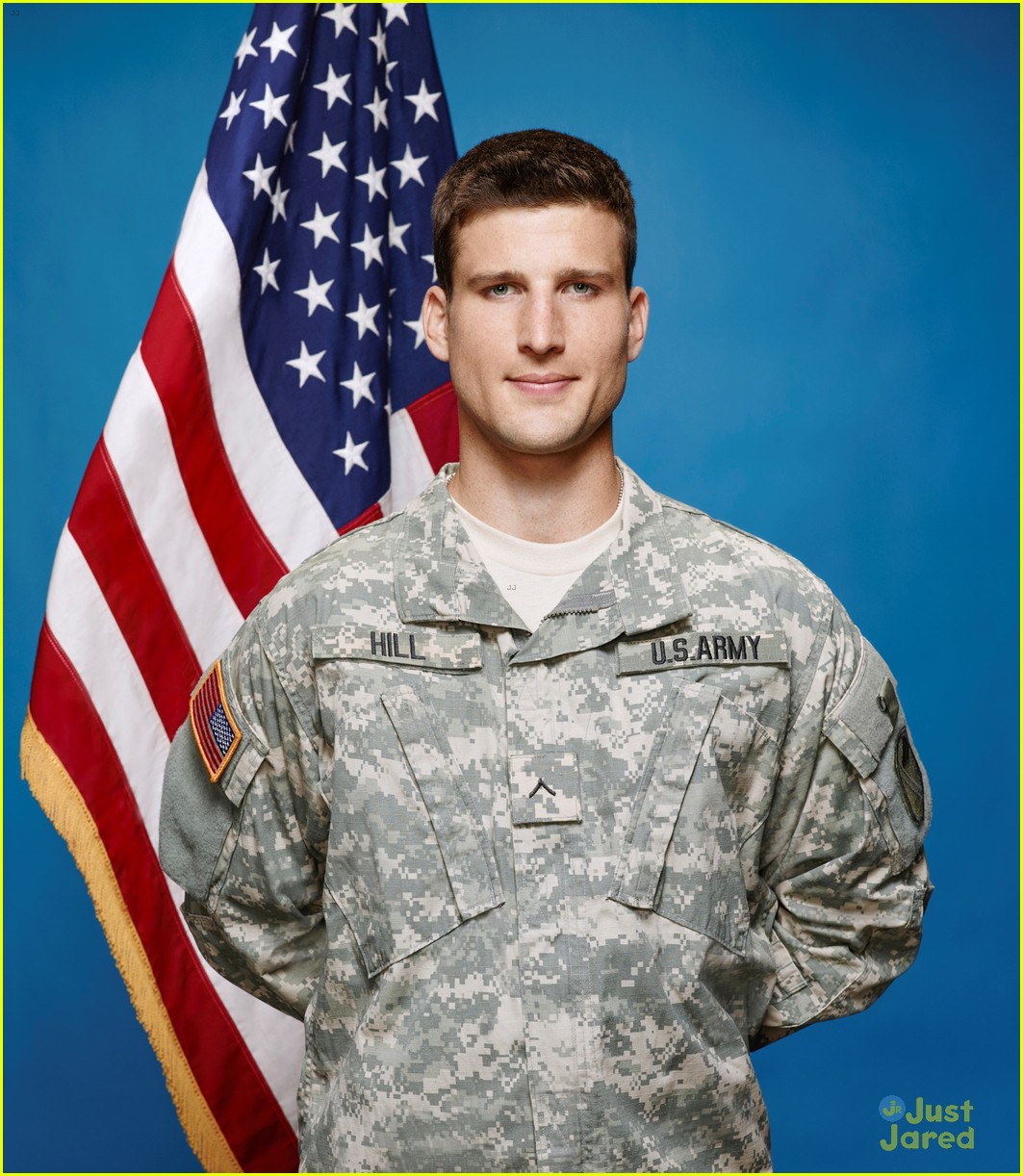 Parker Young: 'Enlisted' Premieres Friday on Fox! | Photo 630862 ...