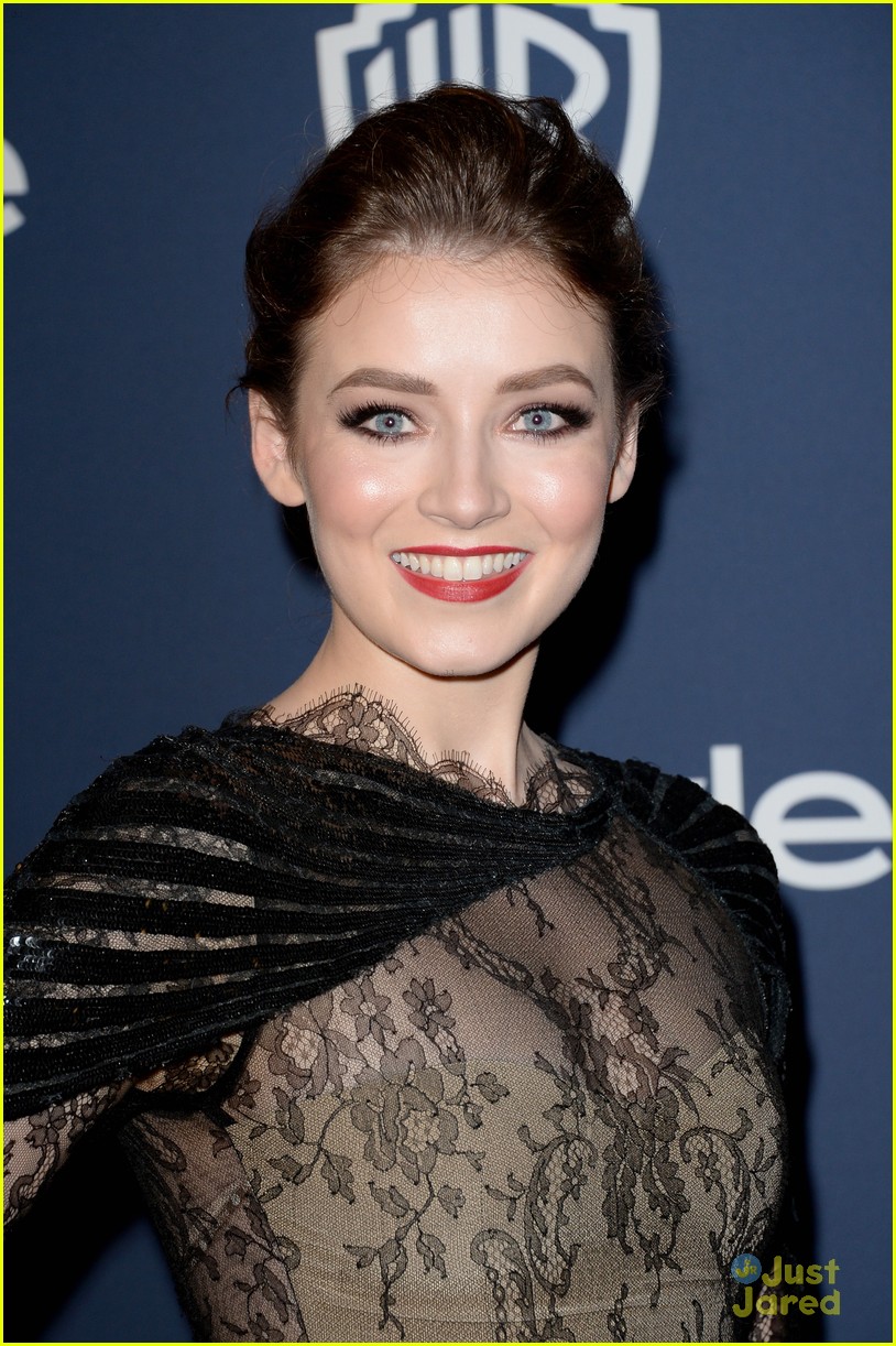 sarah bolger sarah gadon instyle gg party 03