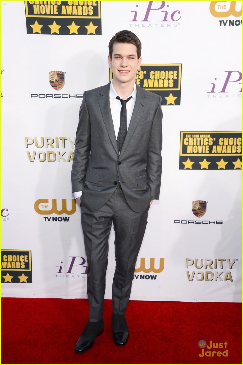 Full Sized Photo of sophie nelisse liam james tye sheridan adele