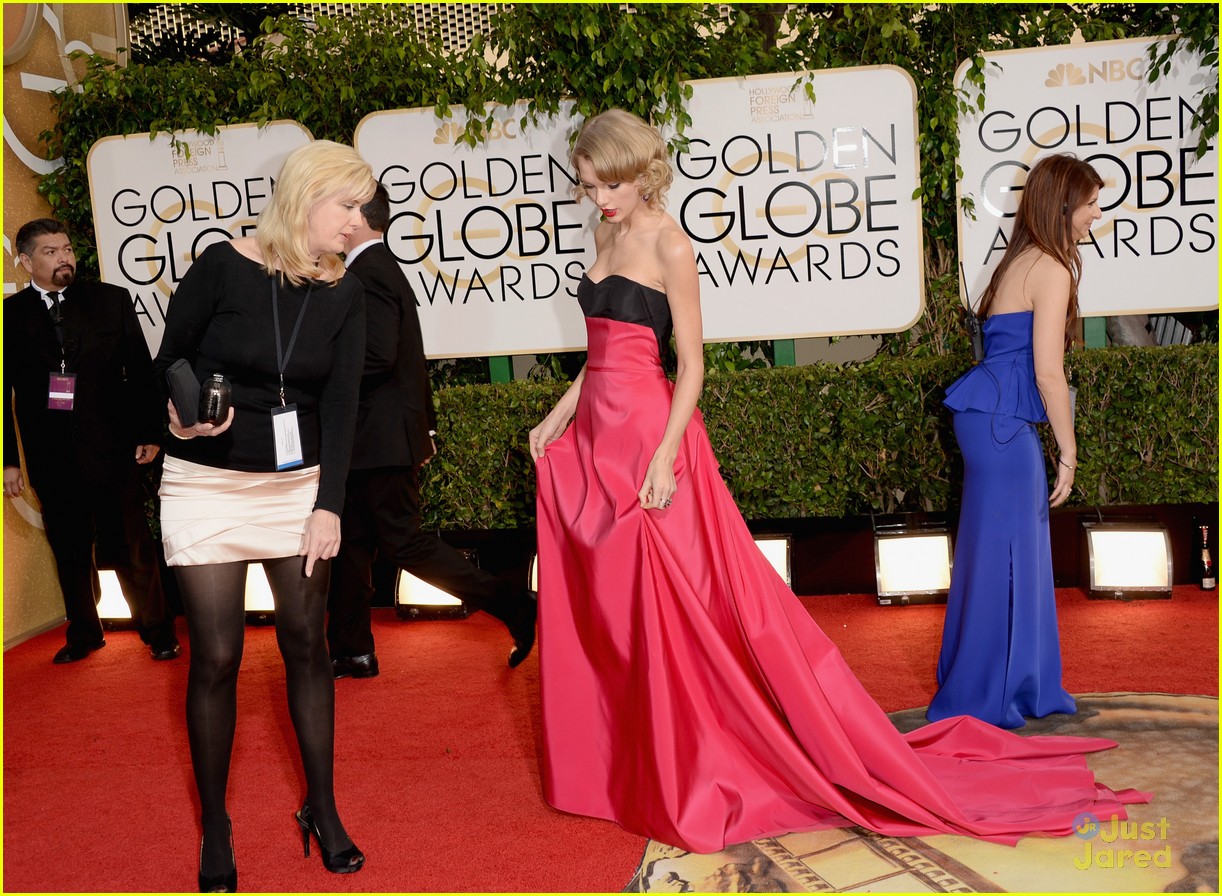 Full Sized Photo Of Taylor Swift Golden Globe Awards 2014 09 