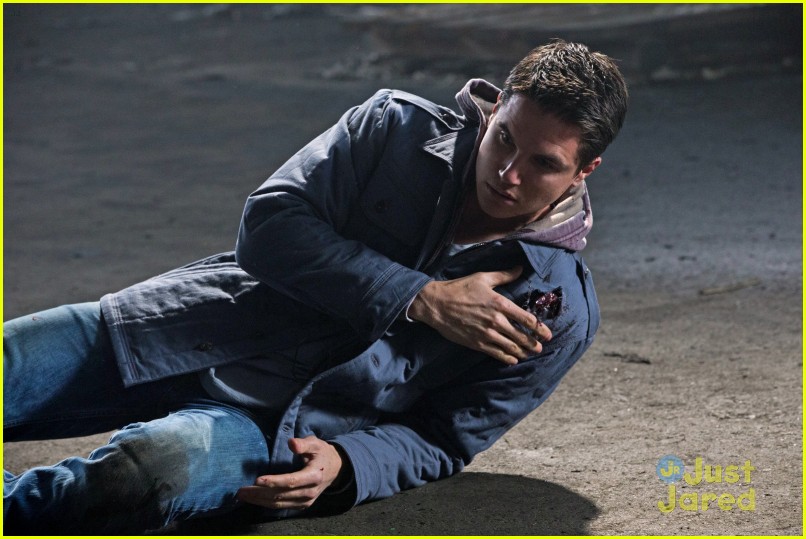 Robbie Amell New 'Tomorrow People' Tonight! Photo 634022 Photo