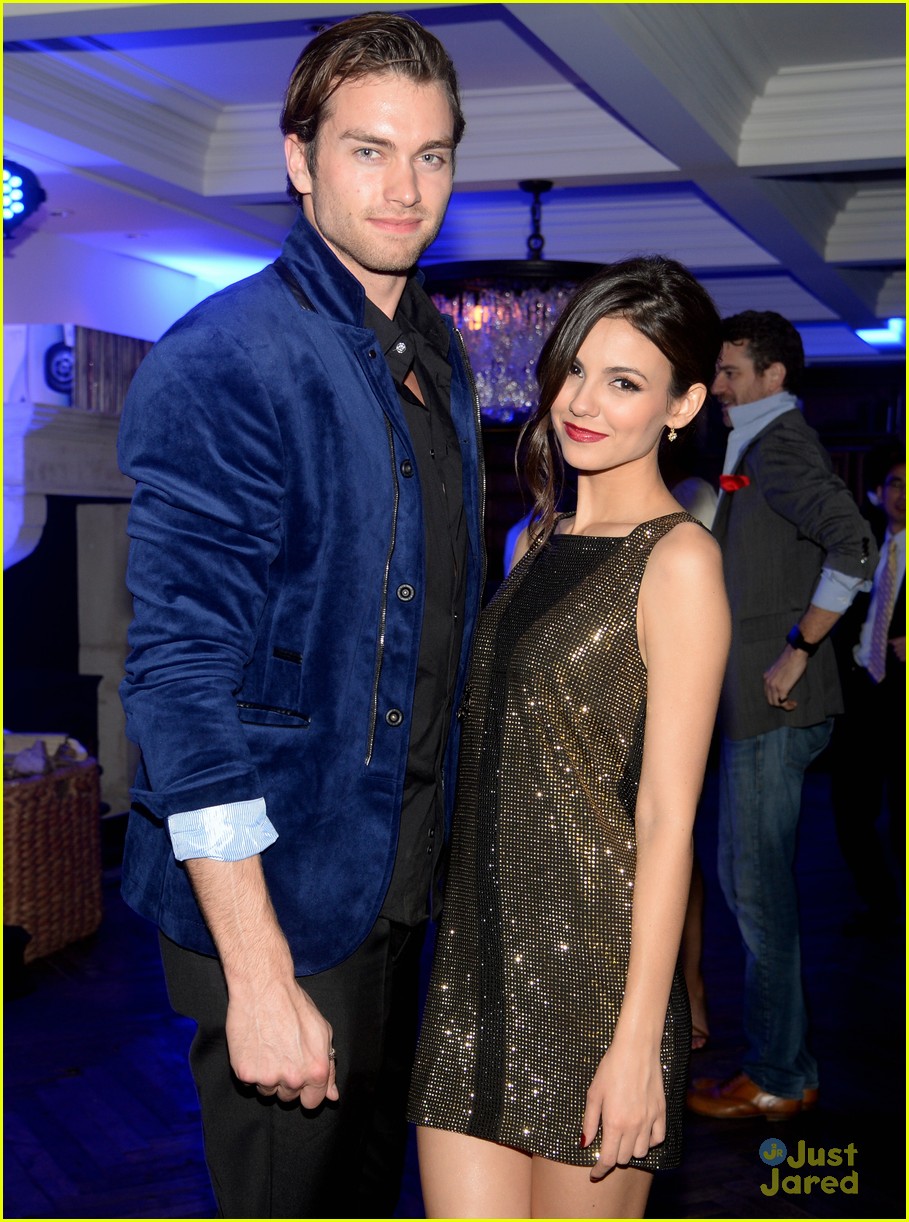 Victoria Justice & Pierson Fode Lorde's PreGrammy Performance Pair