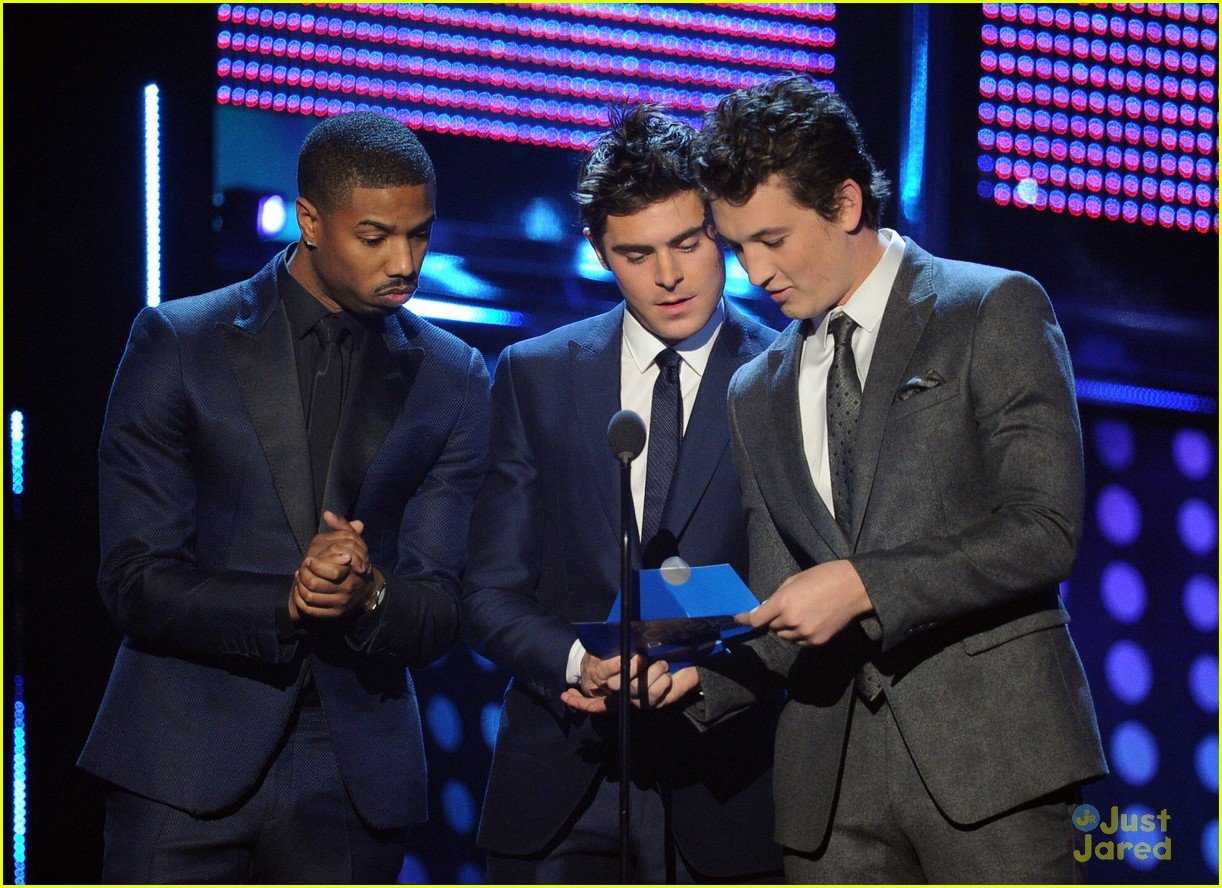 Zac Efron & Michael B. Jordan: People's Choice Awards 2014 With Miles ...