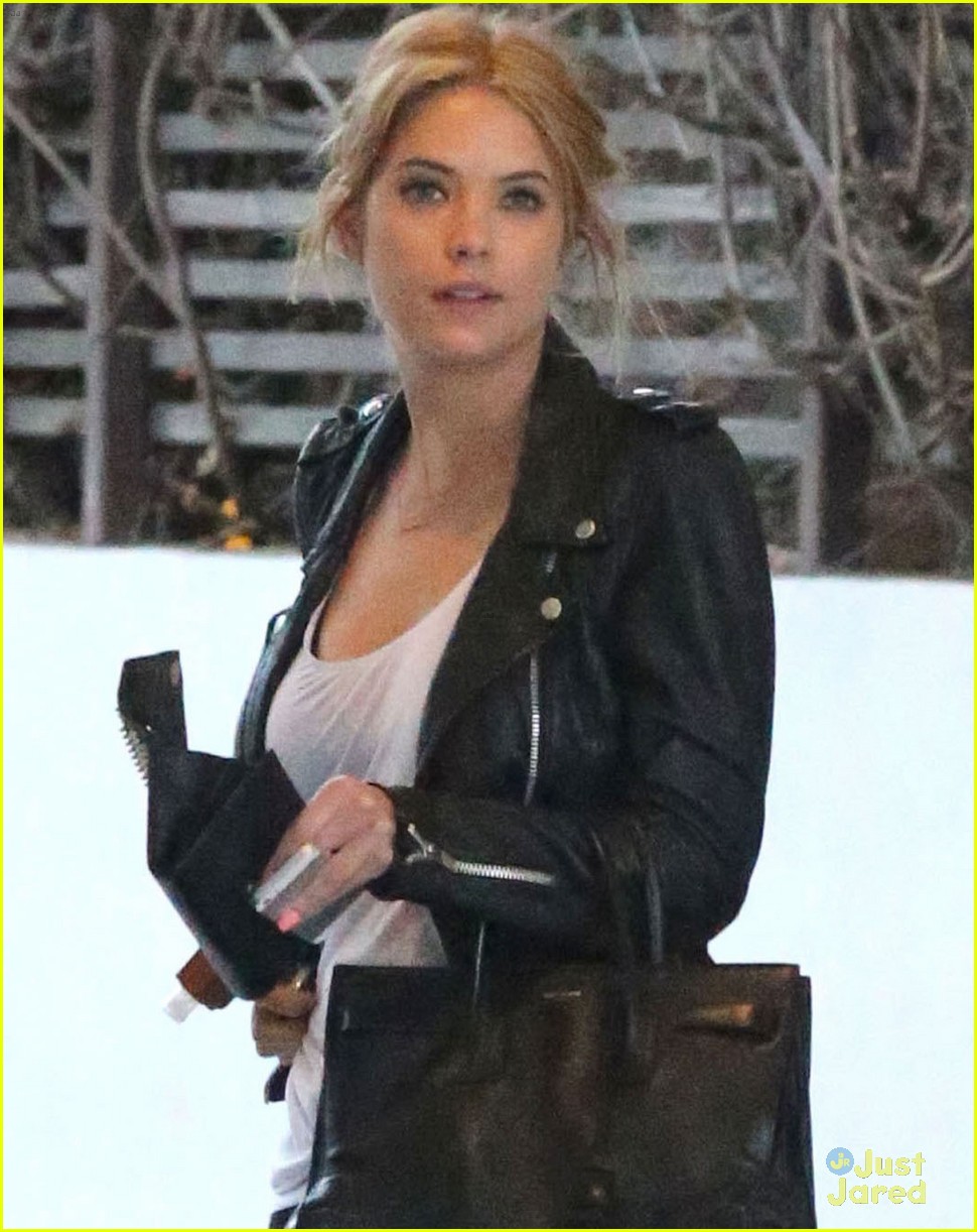 Full Sized Photo Of Ashley Benson Shows Off Her Flawless Skin 01