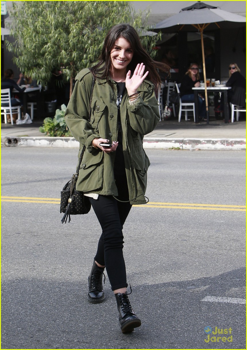 Ashley Tisdale & Shenae Grimes: Toast-y Twosome | Photo 641372 - Photo