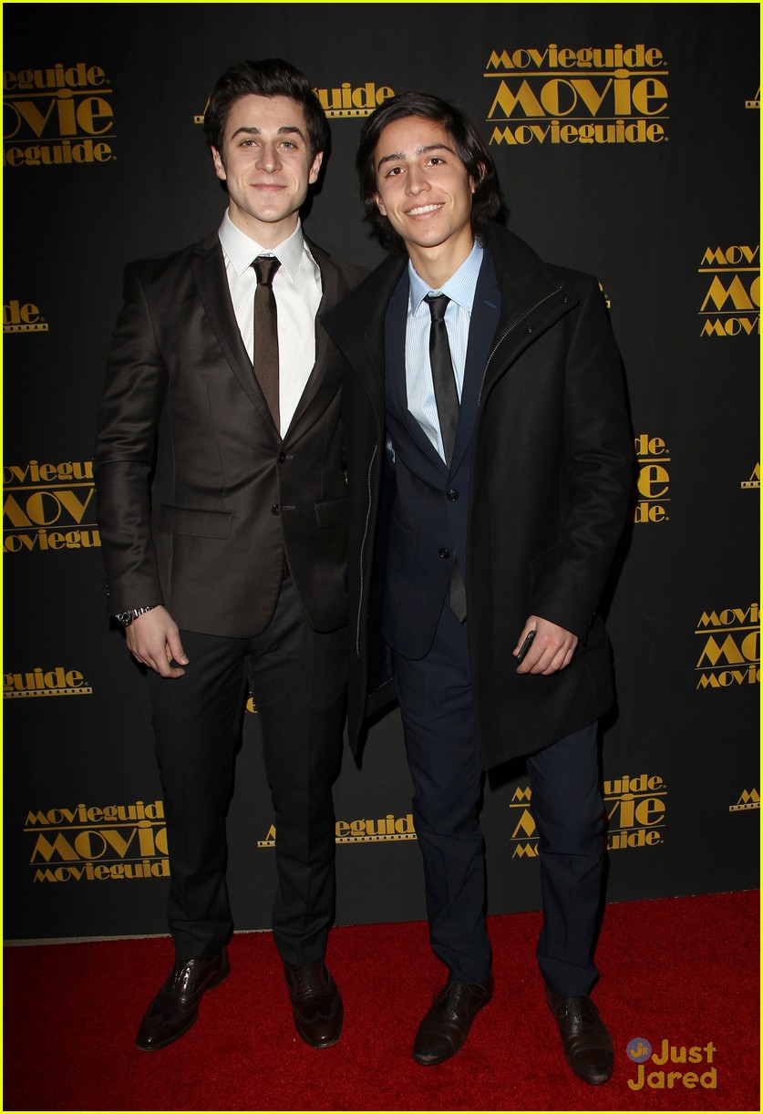 David Henrie & Jacob Latimore Suit Up for Movieguide Awards! | Photo ...