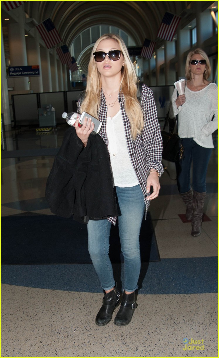 Olivia Holt Catches Kentucky Flight Out of LAX Airport! | Photo 646391 ...