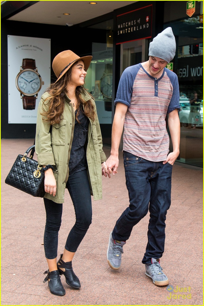 Sarah Hyland & Matt Prokop Take A Sydney Stroll | Photo 644816 - Photo ...