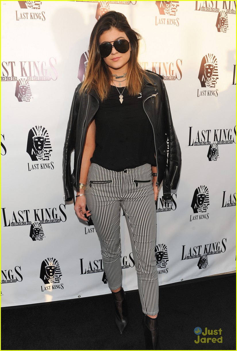 Full Sized Photo of kylie kendall jenner last kings flagship 07