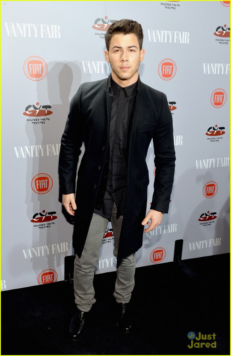 Nick & Joe Jonas Decades of Glamour & 'Vanity Fair' Young Hollywood