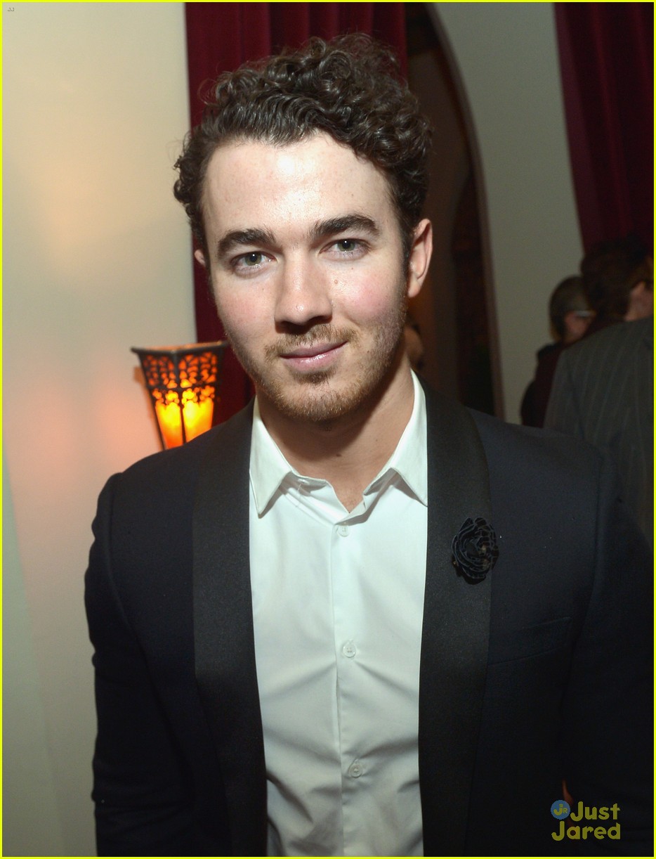 Full Sized Photo Of Kevin Jonas Annie Liebovitz Sumo Size Book Launch 