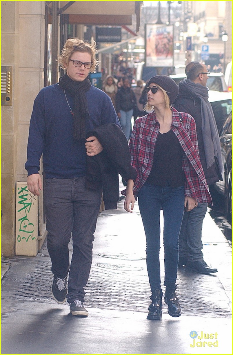 Full Sized Photo of emma roberts evan peters paris stroll 08 | Emma