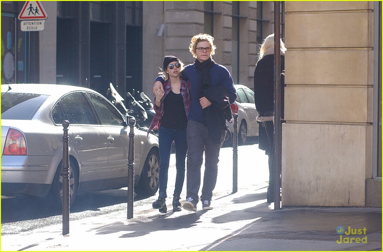 Full Sized Photo of emma roberts evan peters paris stroll 11 | Emma