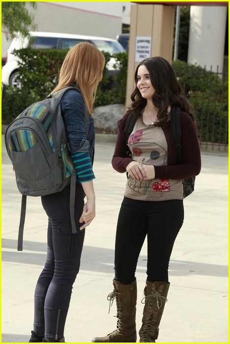 Vanessa Marano & Sean Berdy: Star Gazing on 'Switched At Birth ...