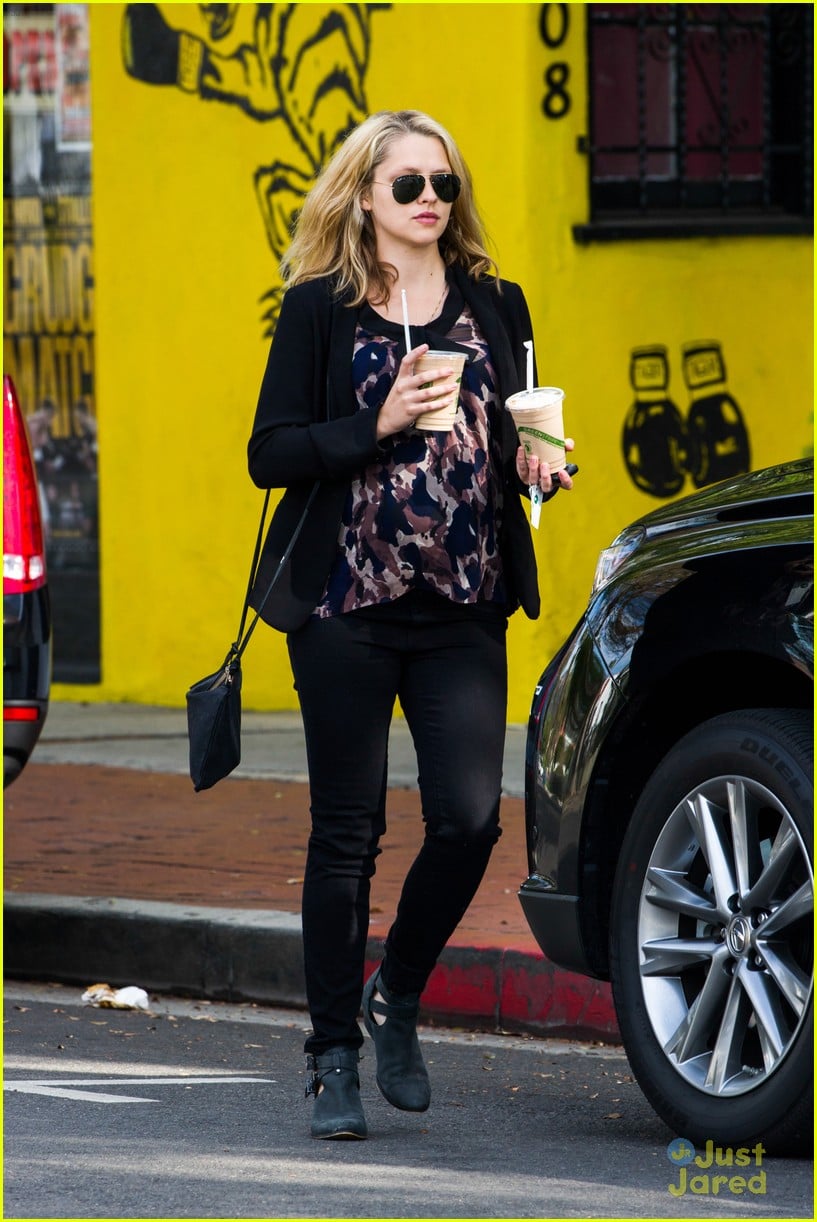 Full Sized Photo of teresa palmer cool drink after doc appt 13 | Teresa ...