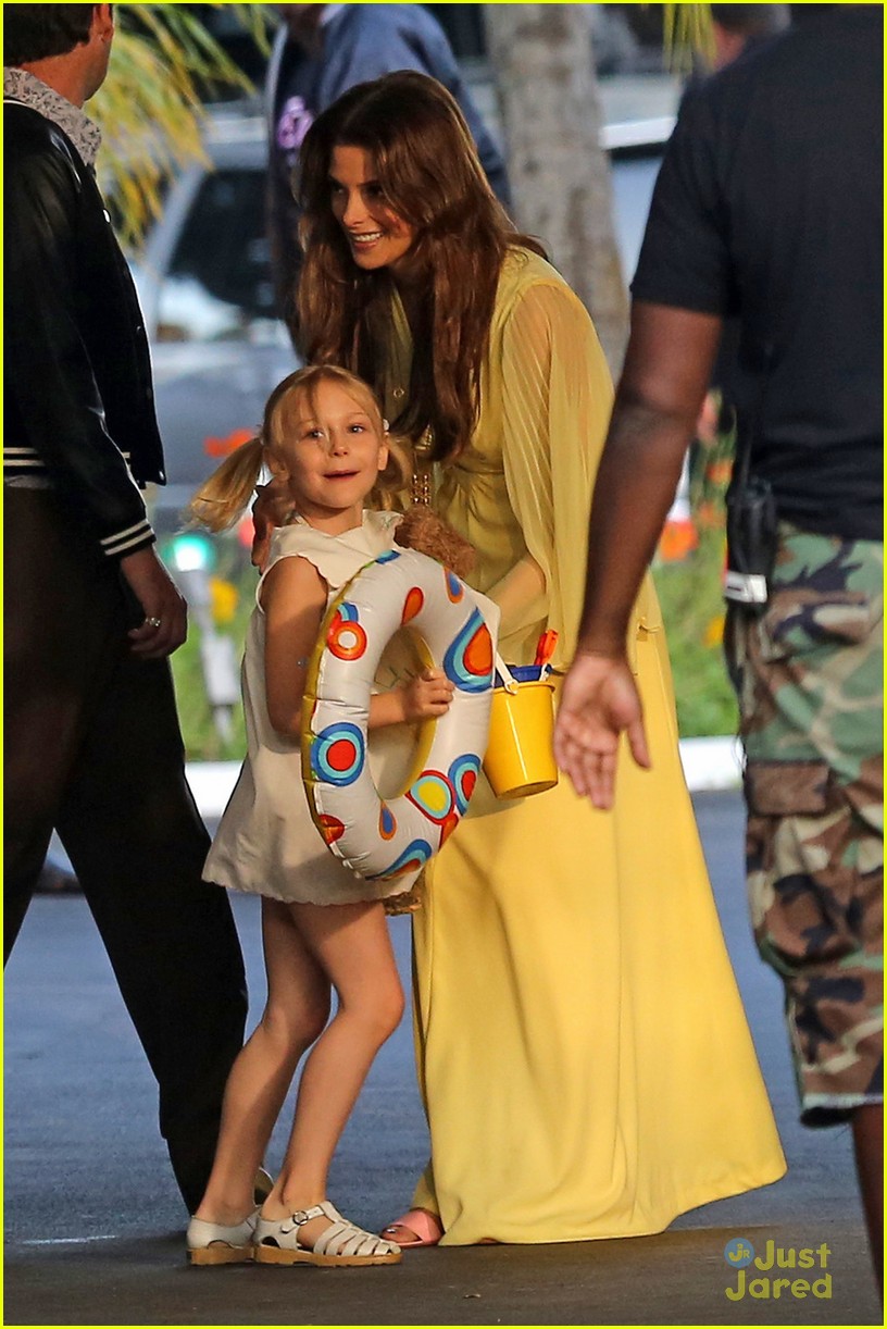 Ashley Greene & Emily Browning: Beach Day on 'Shangra-La Suite' Set