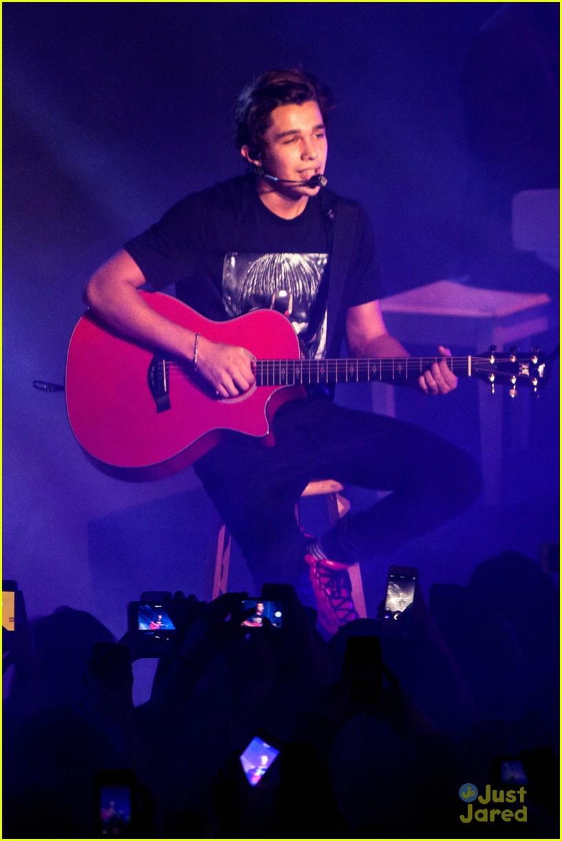 Austin Mahone & Becky G: Birthday Concert In Royal Oak! 