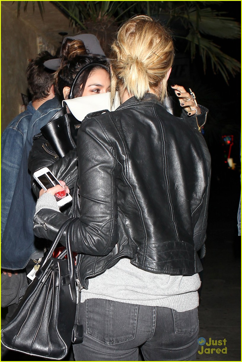 Vanessa Hudgens & Ashley Benson: 'El Compadre's To The End | Photo