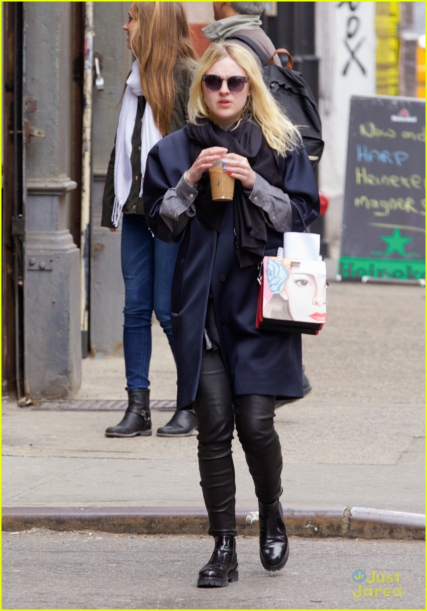 We Feel You Dakota Fanning, We Hate Trying on Clothes Too | Photo ...