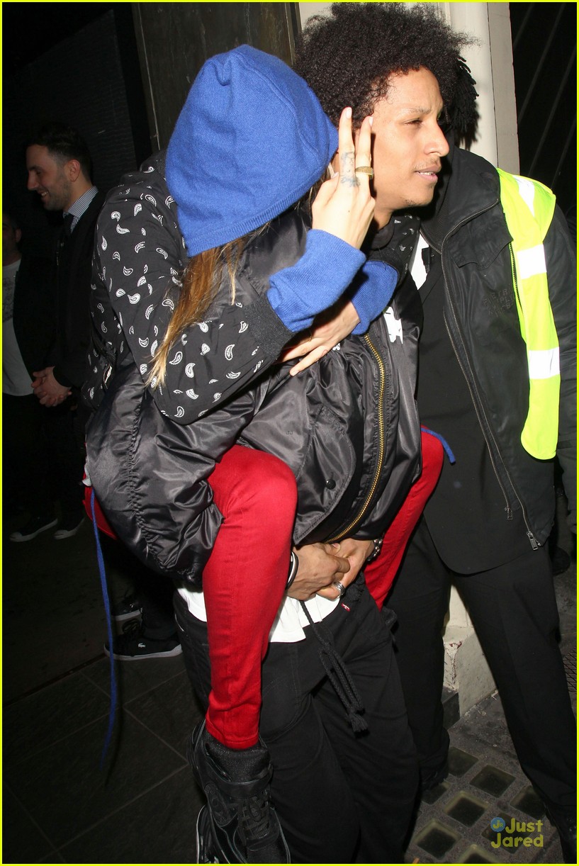 Cara Delevingne & Michelle Rodriguez Continue Spending Time Together in ...