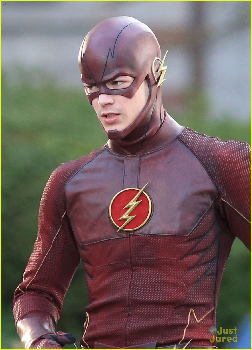 Grant Gustin Films Scenes in 'The Flash' Costume First Look! Photo