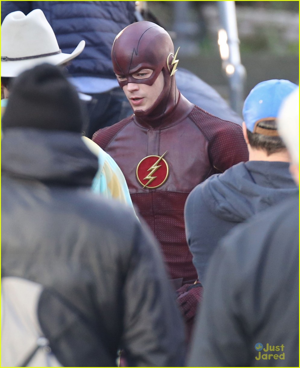 Grant Gustin Films Scenes In The Flash Costume First Look Photo