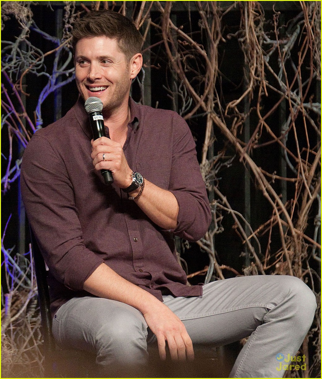 Jensen Ackles Entertains the Crowd at the 'Supernatural' Convention