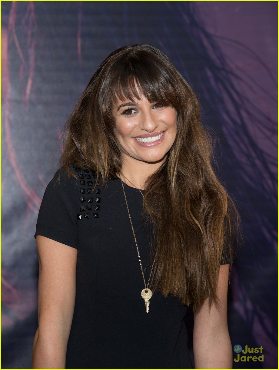 Lea Michele: 'Louder' CD Signing In New Jersey! | Photo 649039 - Photo