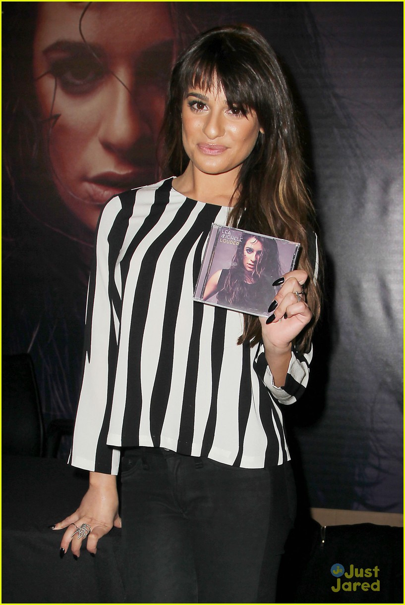 Lea Michele Promotes Debut Album Louder On The Tonight Show Photo 649327 Photo Gallery 