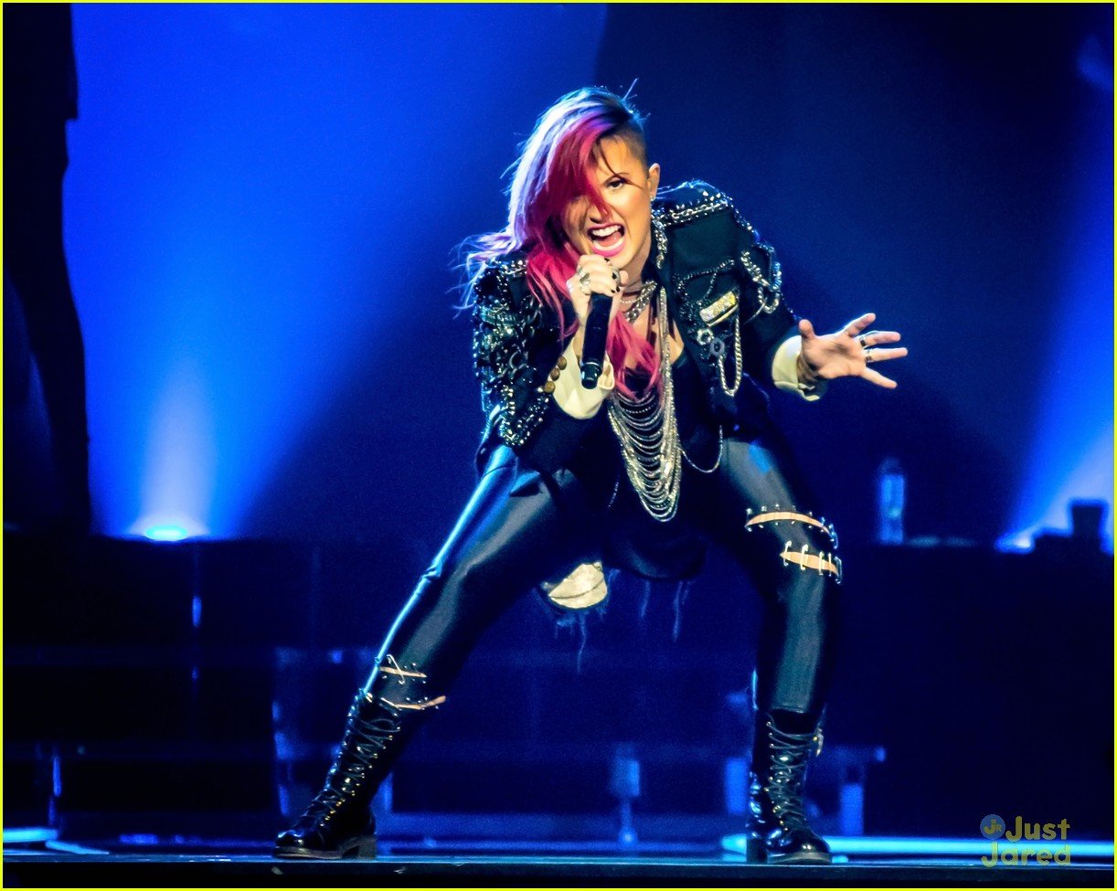 Full Sized Photo of demi lovato exposes neon lights tour 05 | Demi ...