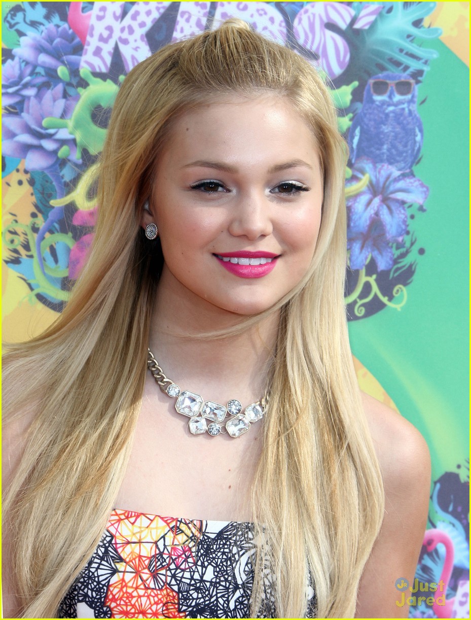 Olivia Holt & Austin North - Kids' Choice Awards 2014 Orange Carpet ...