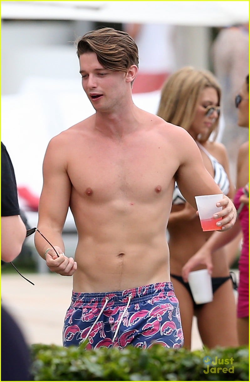 Patrick Schwarzenegger Shirtless In Miami Photo Photo Gallery Just Jared Jr