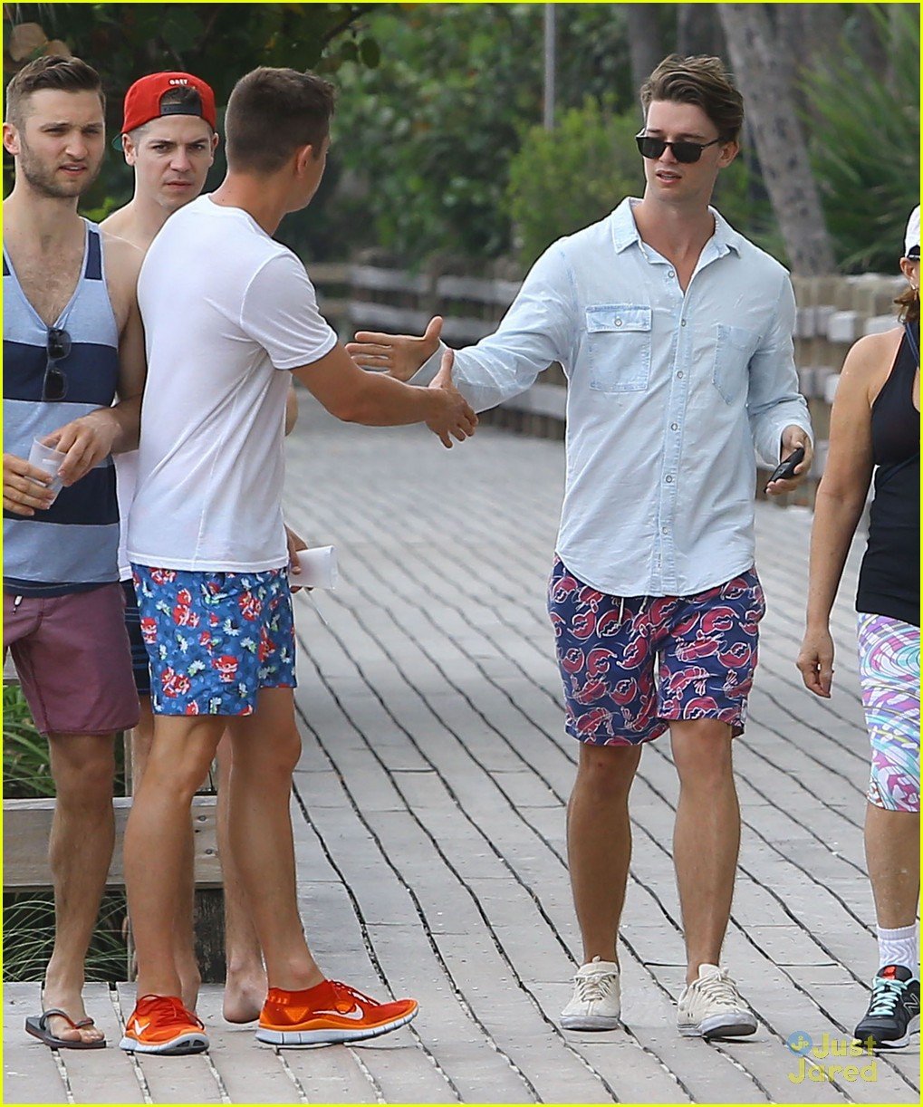 Patrick Schwarzenegger Shirtless in Miami! | Photo 658257 - Photo ...