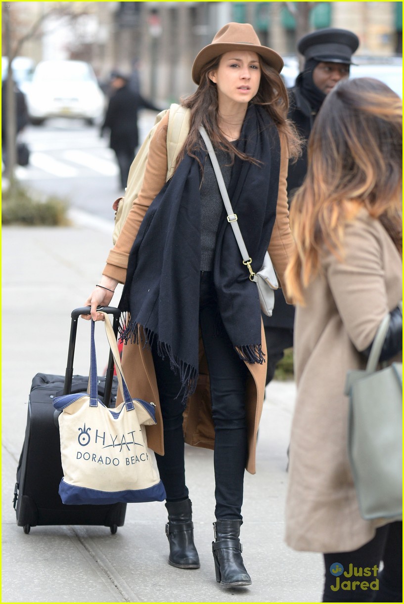 lucy hale airport style